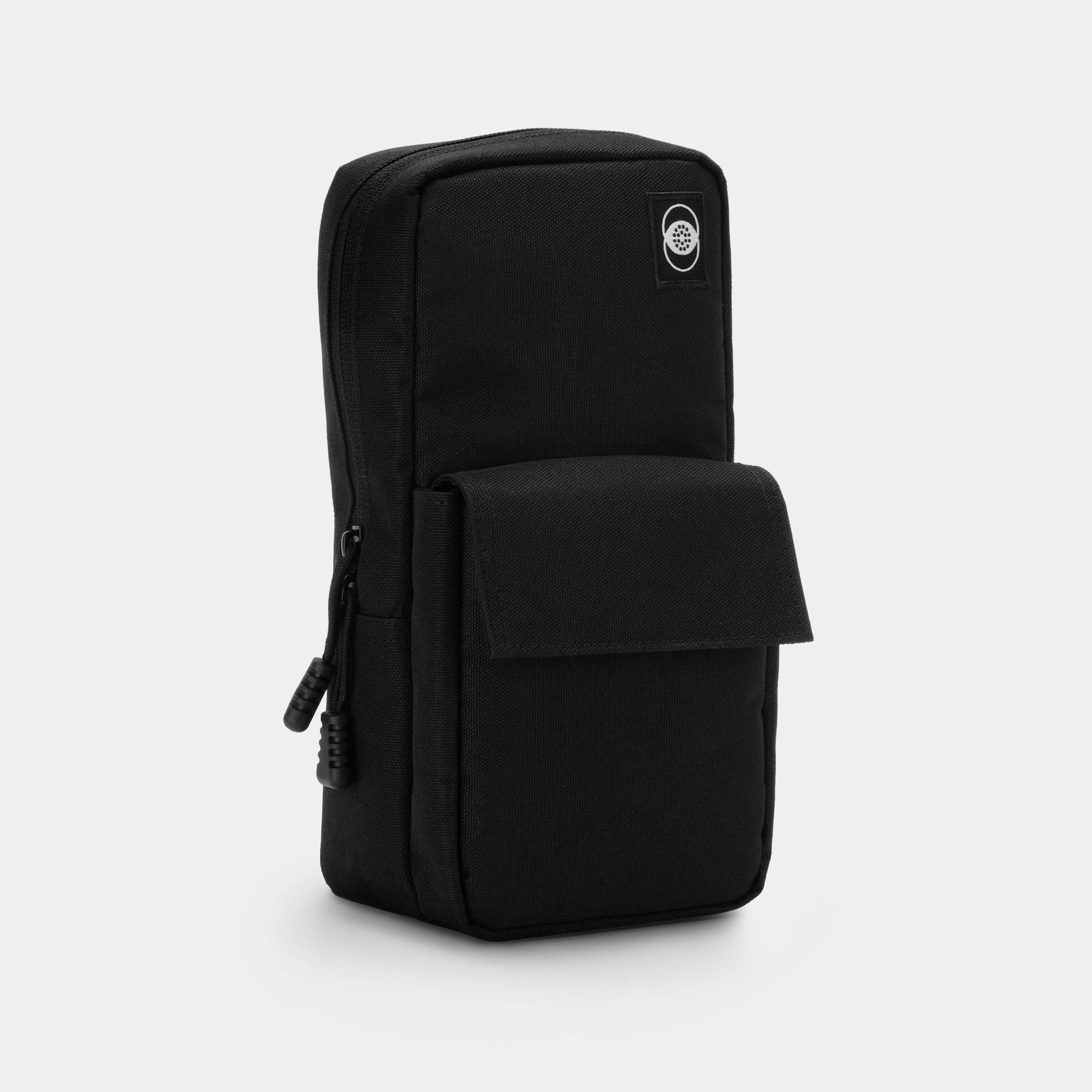 Installing Retrospekt SX-70 Sonar Autofocus Camera Bag Polyester Design on a wooden desk