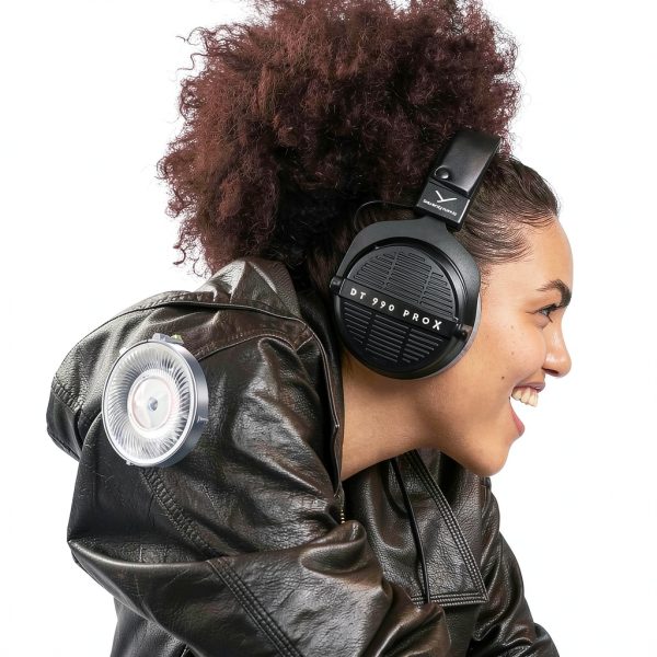 headphones connect