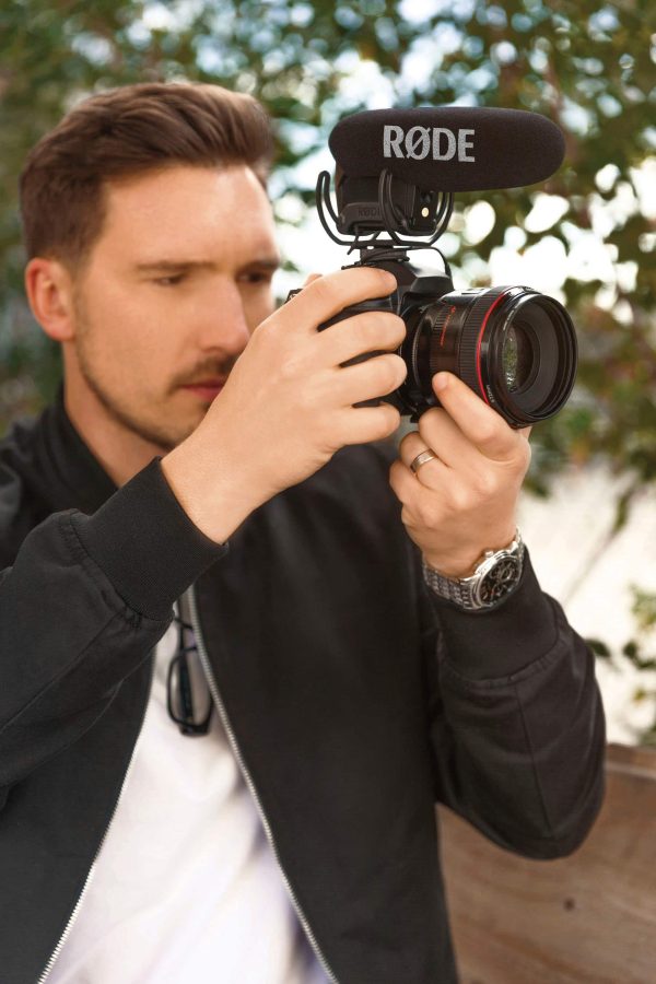 RØDE VideoMic Pro Shotgun Microphone for DSLR Cameras-3